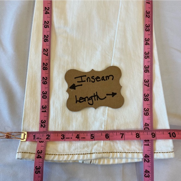 True Religion Joey Big T Y2K Gold Embroidered Flare White Denim Jeans Size 26 - Picture 14 of 14